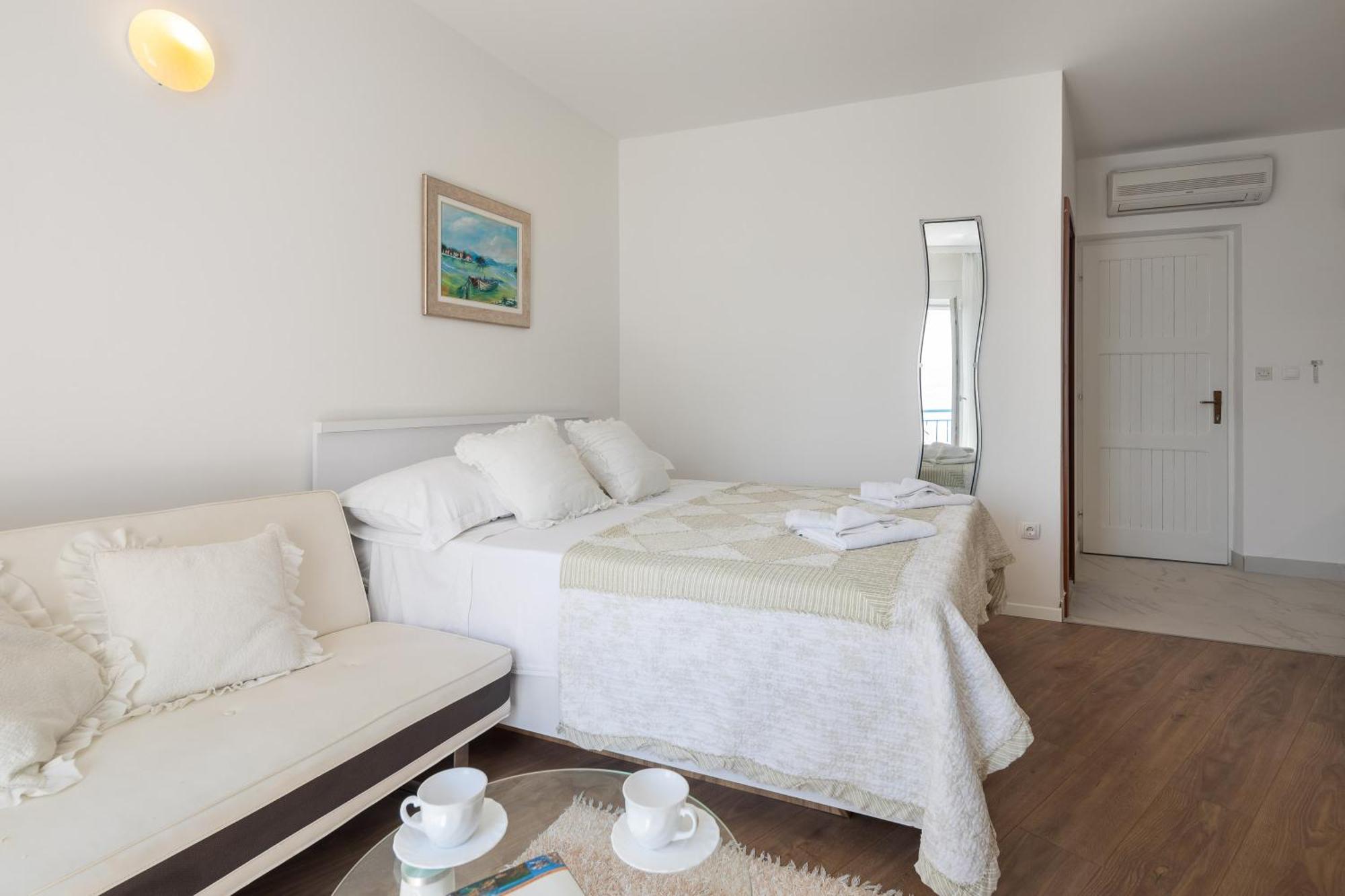 Caleta Seaview Suites II - Pool & Jacuzzi ล็อควา โรโกซนิตซา ภายนอก รูปภาพ